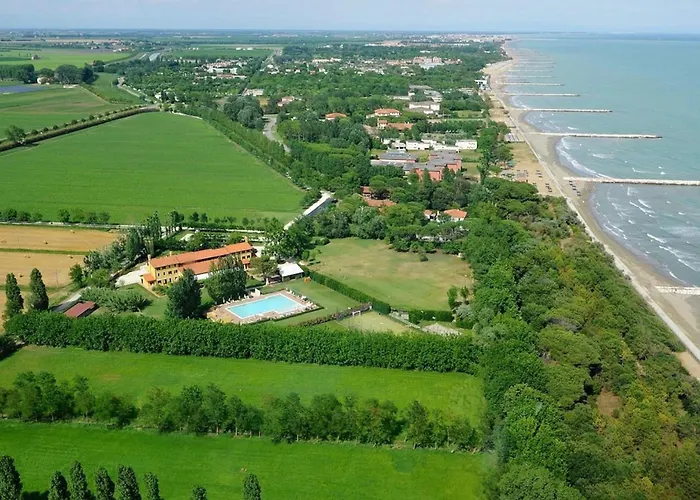 Modern With A Lovely Patio *